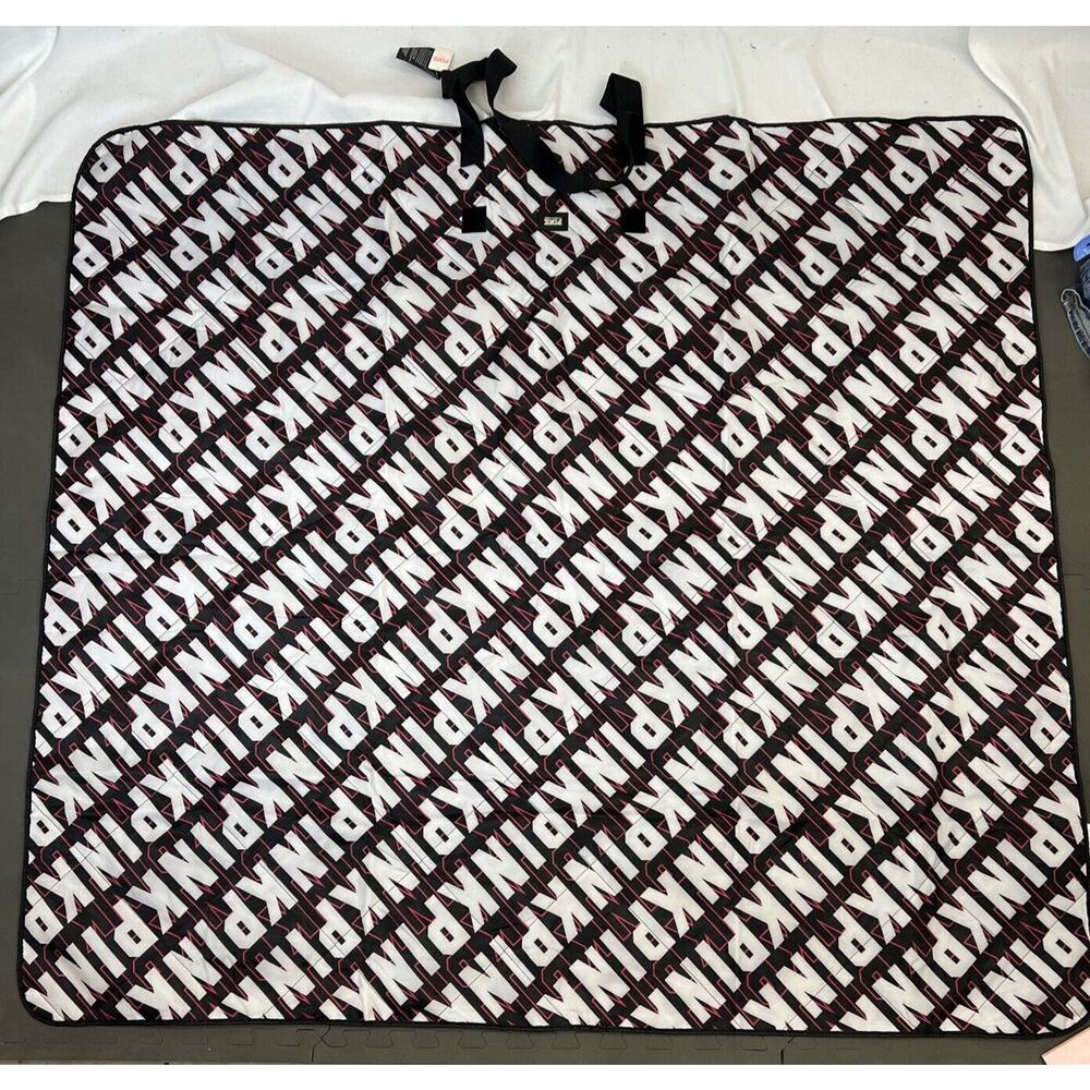 PINK VICTORIA'S SECRET Portable Blanket Packable Picnic Beach - PINK - NEW FS